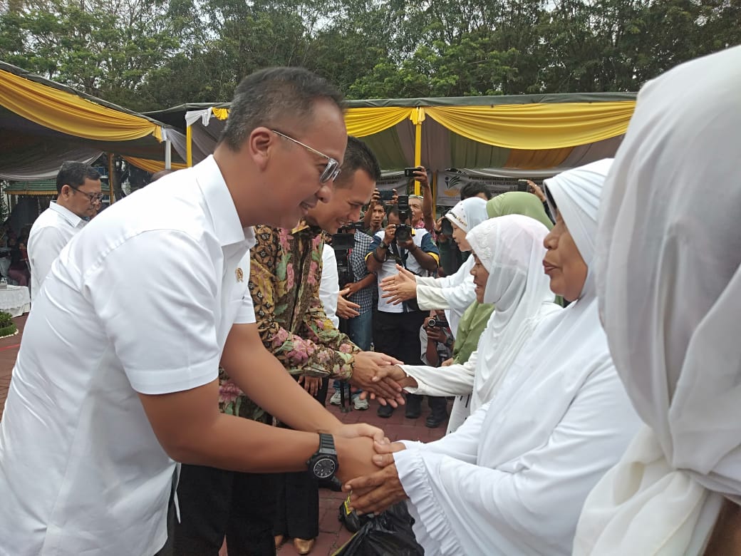 1000 Warga Kurang Mampu di Medan Dapat Bantuan Sembako